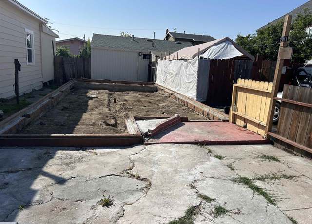 Property at 2021 27th Ave, Oakland, CA 94601, 2 beds, 2 baths