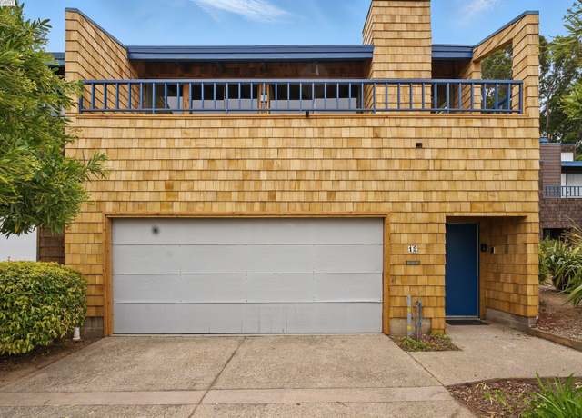 Property at 12 Sereno Cir, Oakland, CA 94619, 2 beds, 2 baths