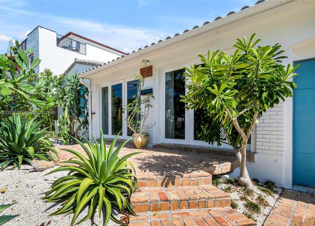 Property at 604 SW 11th Ct, Fort Lauderdale, FL 33315, 2 beds, 2 baths