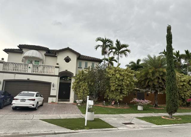 Property at 16344 SW 66th St, Miami, FL 33193, 5 beds, 3 baths