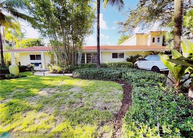 Property at 2709 NE 28th St, Fort Lauderdale, FL 33306, 4 beds, 4.5 baths