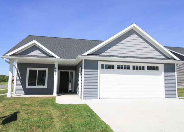 Property at 852 Bucknell Ln SE, Stewartville, MN 55976, 2 beds, 2 baths