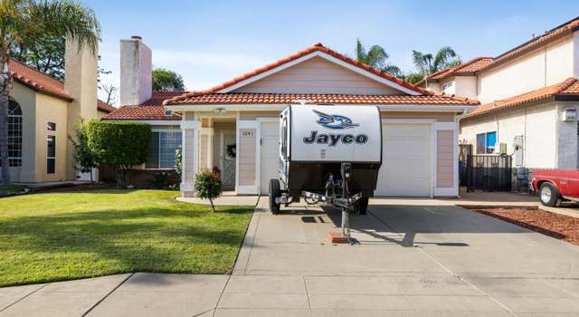 Photo of 1041 Fedora Ave, Clovis, CA 93612