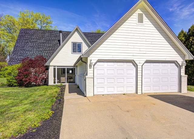 Property at 138 Fairway Dr, Indianapolis, IN 46260, 5 beds, 3 baths