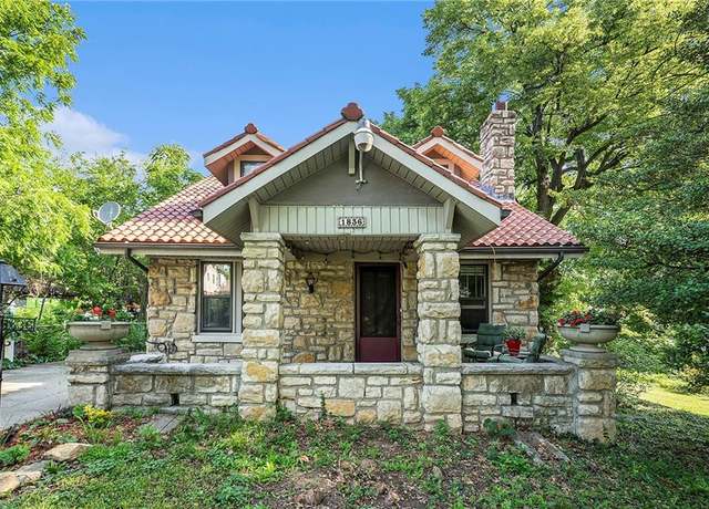 Property at 1836 E 75th Ter, Kansas City, MO 64132, 4 beds, 3 baths