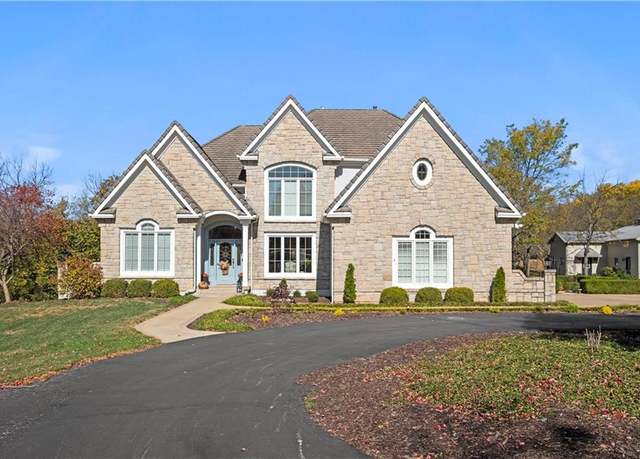 Property at 11250 W 191st St, Spring Hill, KS 66083, 4 beds, 4.5 baths
