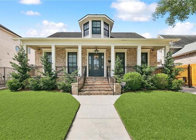 Property at 1608 Charlton Dr, New Orleans, LA 70122, 3 beds, 2.5 baths