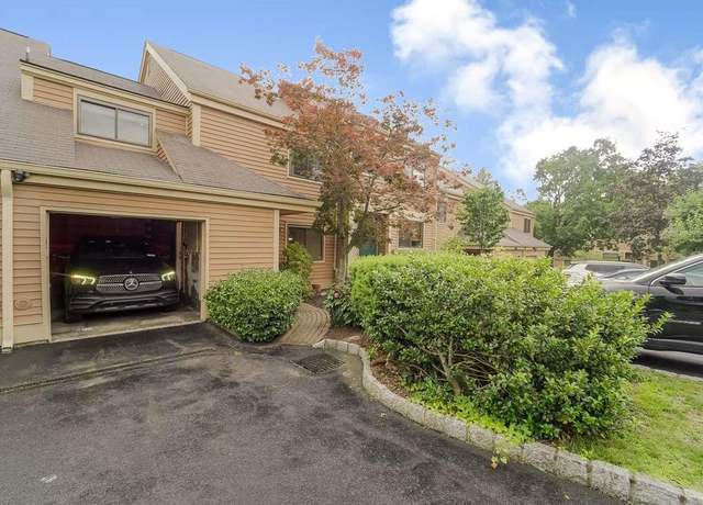 Property at 13 Bayberry Ln, Rye Brook, NY 10573, 3 beds, 2.5 baths
