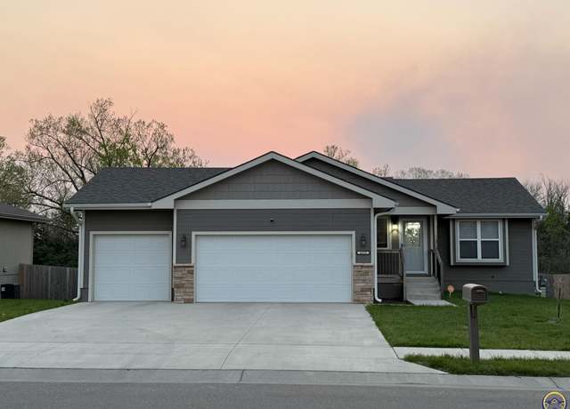 Property at 4225 SE Truman Ave, Topeka, KS 66609, 4 beds, 3 baths