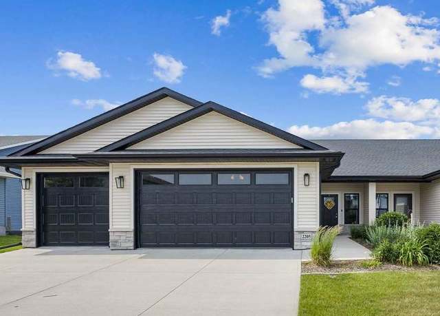 Property at 2205 Oak Terrace Ave, North Liberty, IA 52317, 4 beds, 3 baths