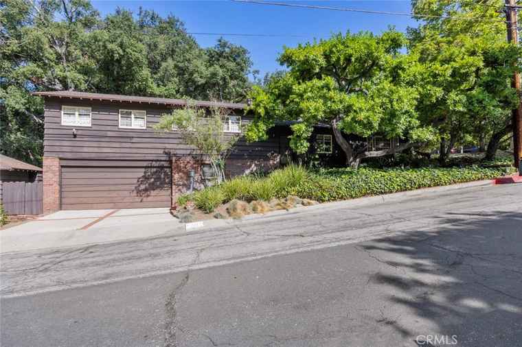 Photo of 417 Coutin Ln Glendale, CA 91206