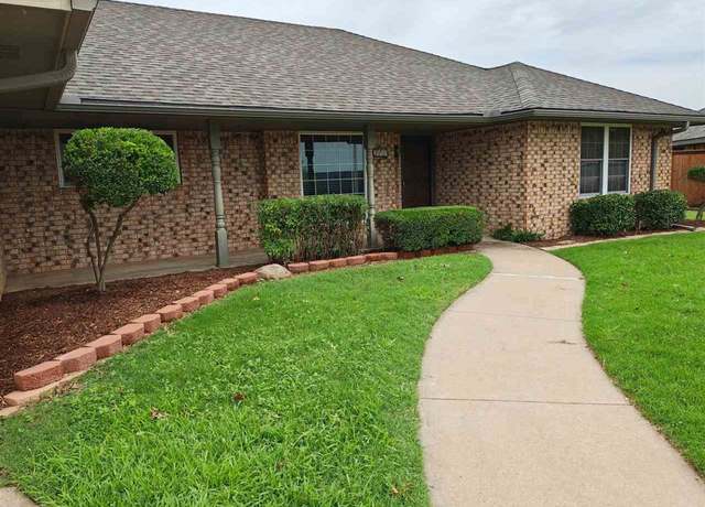 Property at 308 SE Camelot Dr, Lawton, OK 73501, 3 beds, 2 baths