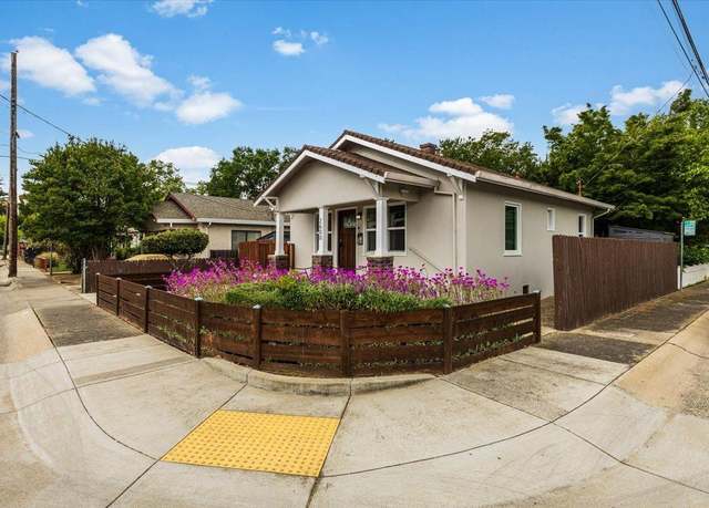 Property at 2600 20th St, Sacramento, CA 95818, 2 beds, 1 bath