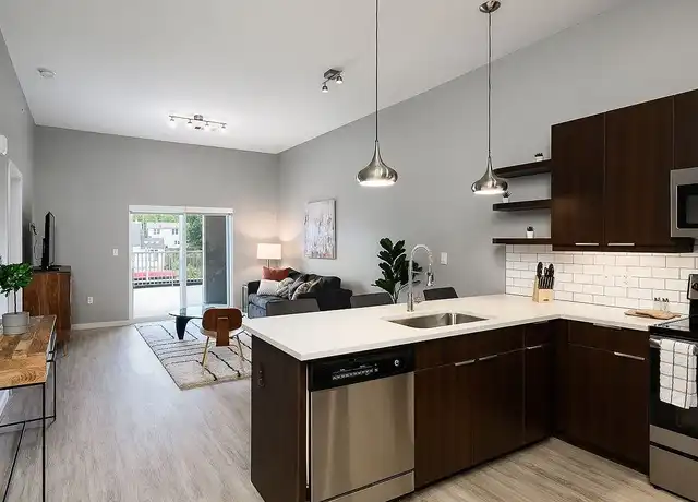 Property at Brookside 51 - 5100 Oak St, Kansas City, MO, 64112, 1 bed, 1 bath, [object Object]